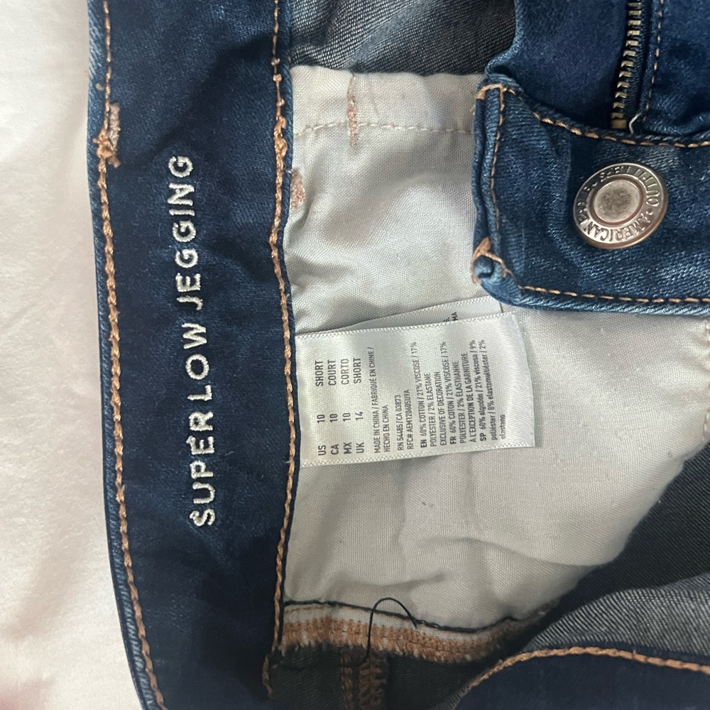 American eagle capri ripped jeans size 10